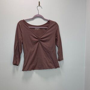 Three-Quarter Sleeve Ruched Top - Y2K Feel - V-Neck
